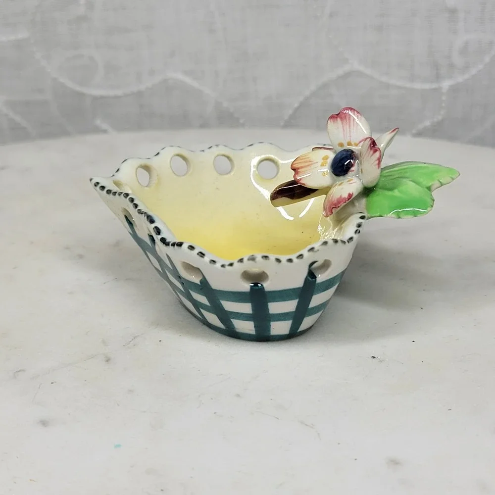 VTG Capodimonte Heart Trinket Dish Yellow Flower Lattice Trim Vanity Jewelry Box